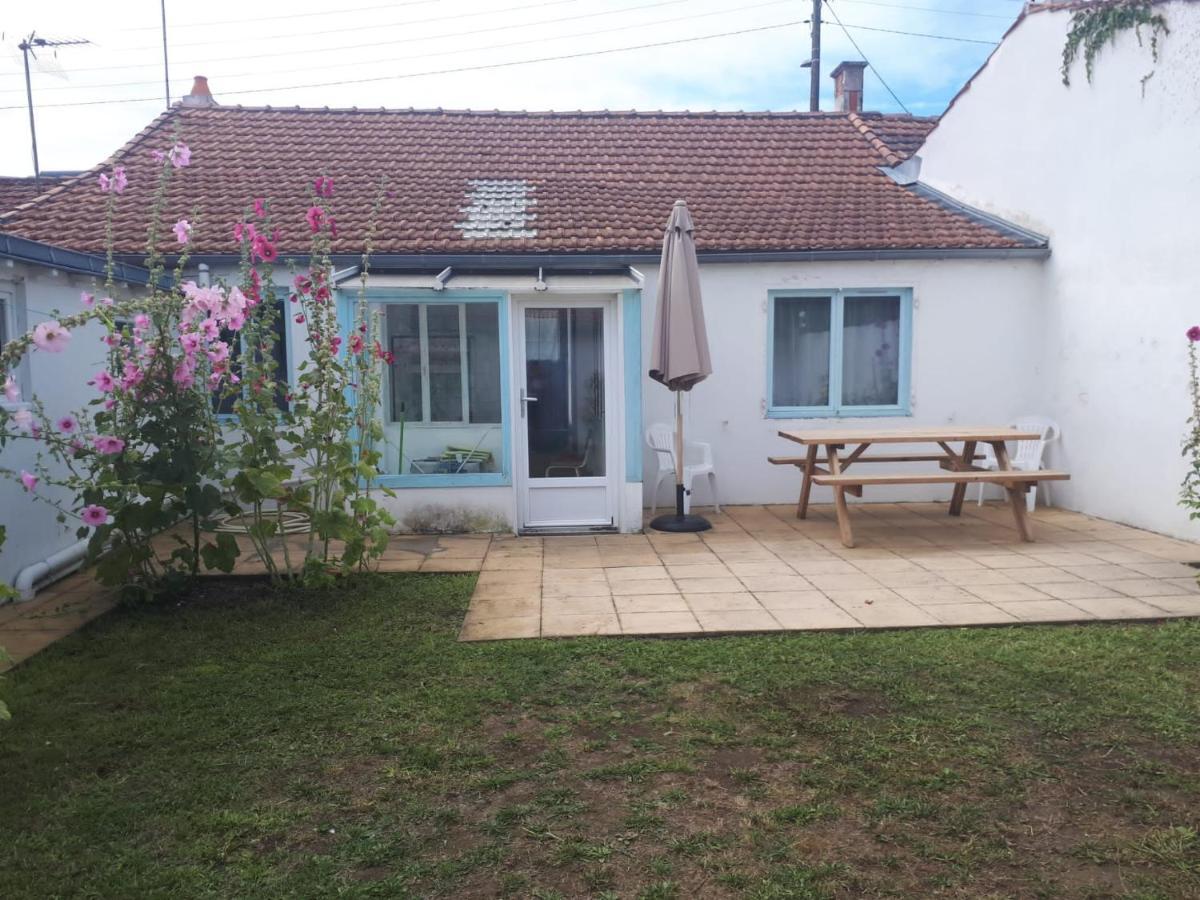 Maison De Vacances Familiale La Rochelle  Extérieur photo